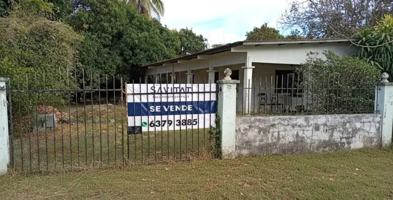 VENTA DE TERRENO CON MEJORAS EN LOS SANTOS