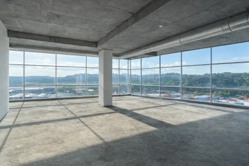 VENTA O ALQUILER DE OFICINAS Y LOCALES COMERCIALES EN TUMBA MUERTO