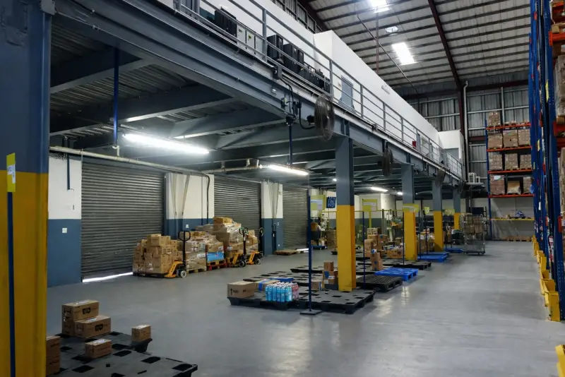 VENTA DE PROPIEDAD INDUSTRIAL COMERCIAL EN LOS ÁNGELES