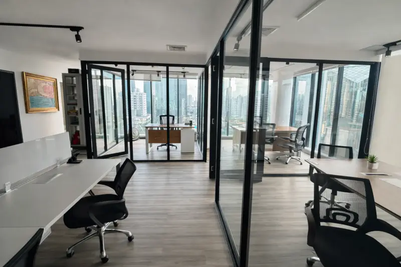 ALQUILER DE OFICINA EN CALLE 50