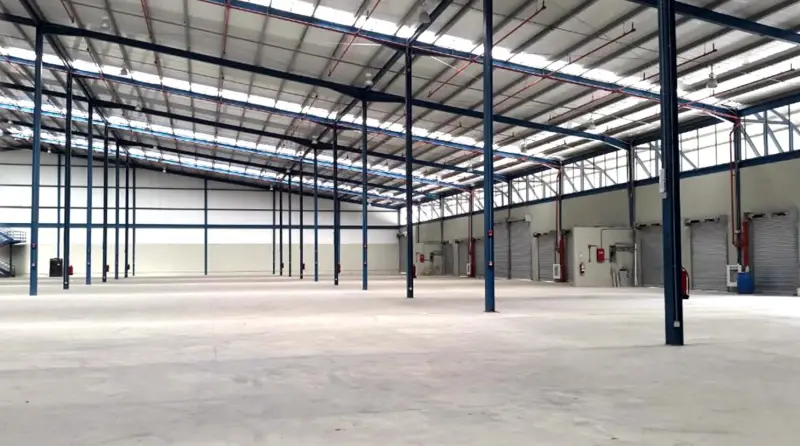 VENTA O ALQUILER DE GALERAS EN PARQUE INDUSTRIAL EN MILLA 8