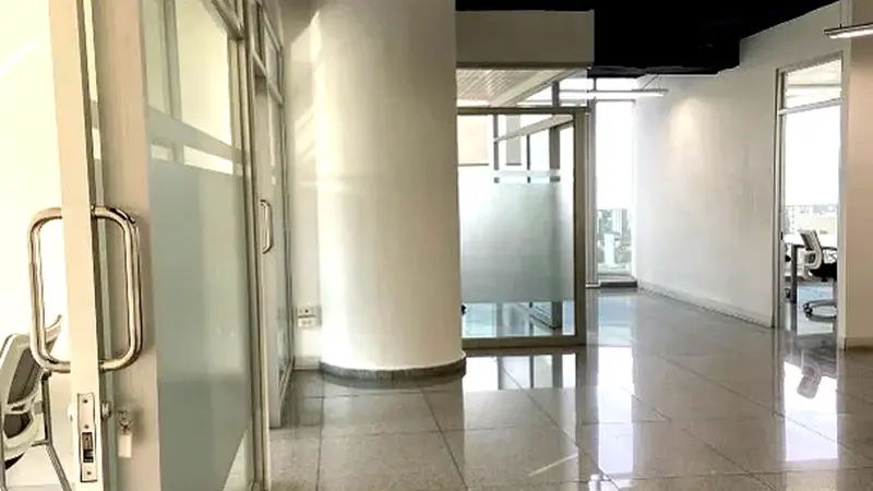 ALQUILER DE OFICINA EN CALLE 50