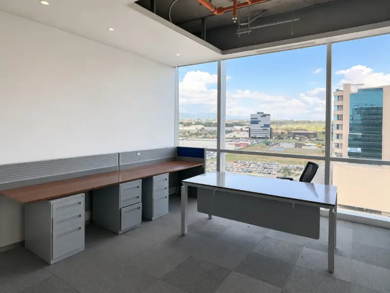 OFFICE FOR RENT IN SANTA MARIA BUSINESS DISTRICT