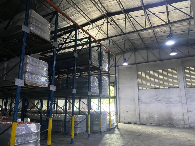 ALQUILER DE GALERA SOBRE LA VÍA TRANSÍSTMICA - MILLA 8