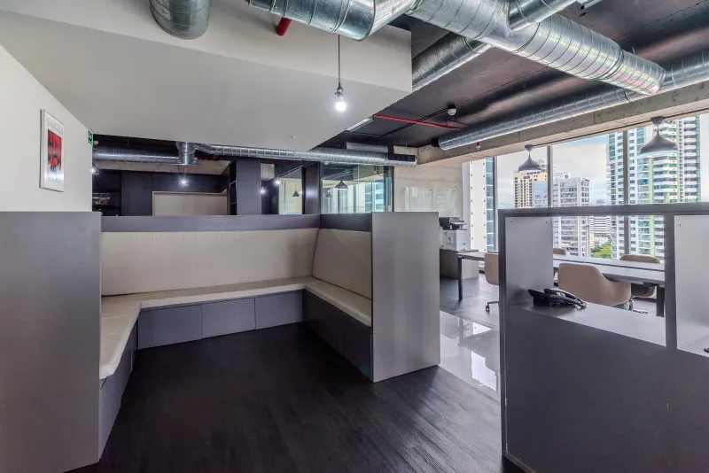 ALQUILER DE OFICINA EN CALLE 50