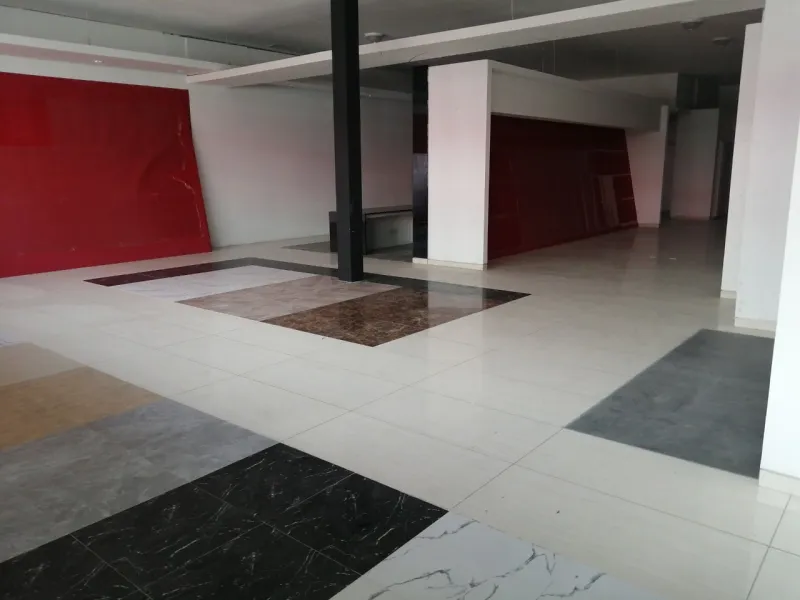 ALQUILER DE LOCAL SOBRE LA VÍA FERNÁNDEZ DE CÓRDOBA