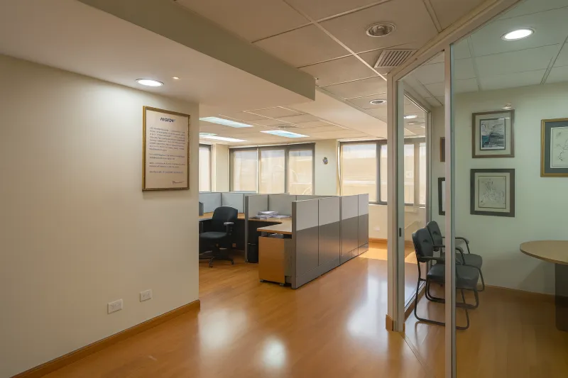 VENTA O ALQUILER DE EDIFICIO DE OFICINAS EN OBARRIO 