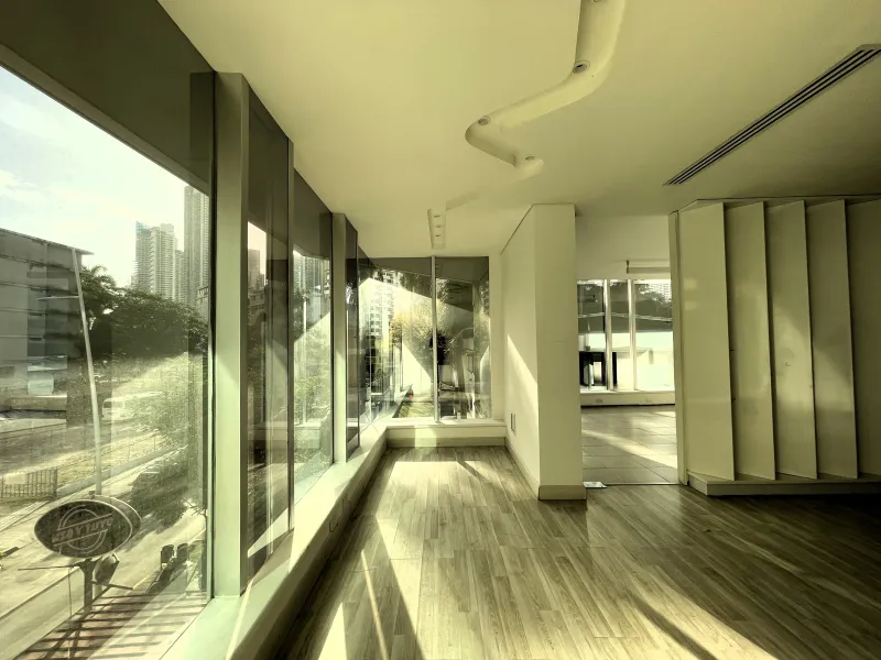 ALQUILER DE OFICINAS TERMINADAS EN BELLA VISTA