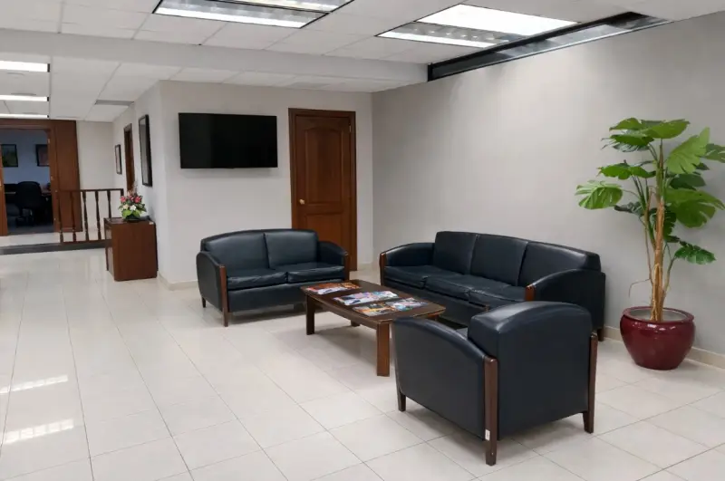 ALQUILER DE OFICINAS EN HATO PINTADO, 12 DE OCTUBRE