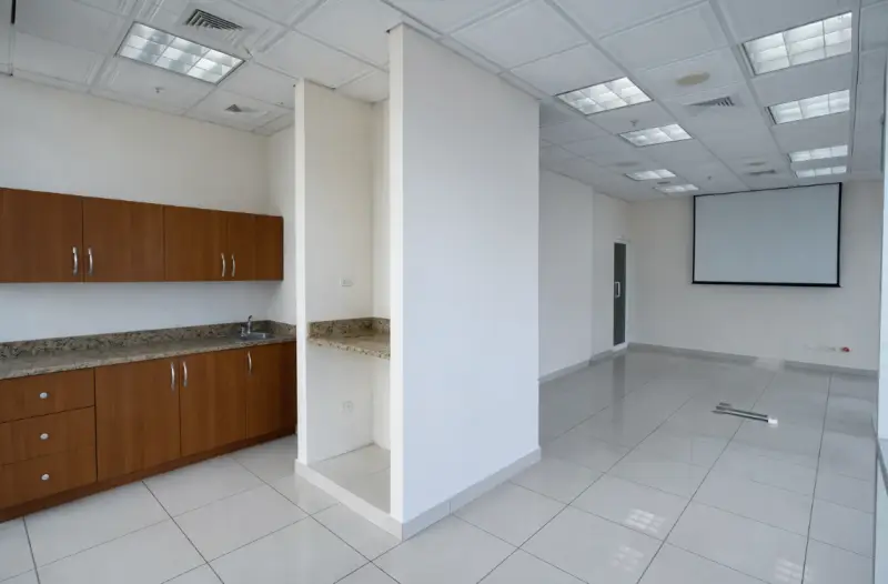 VENTA Y/O ALQUILER DE OFICINA EN COSTA DEL ESTE