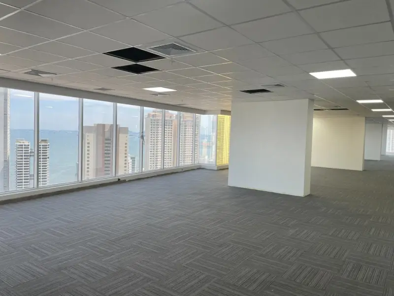 ALQUILER DE OFICINAS EN ÁREA BANCARIA