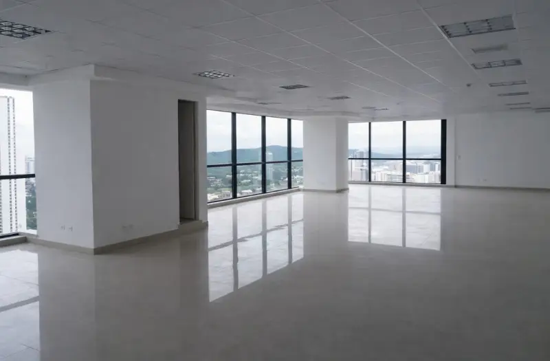 ALQUILER DE OFICINA EN CALLE 50