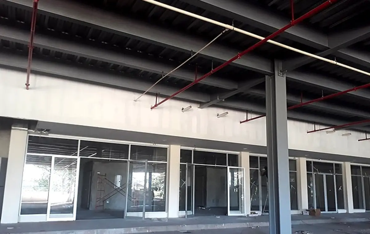 ALQUILER DE LOCALES EN PLAZA COMERCIAL EN VILLALOBOS