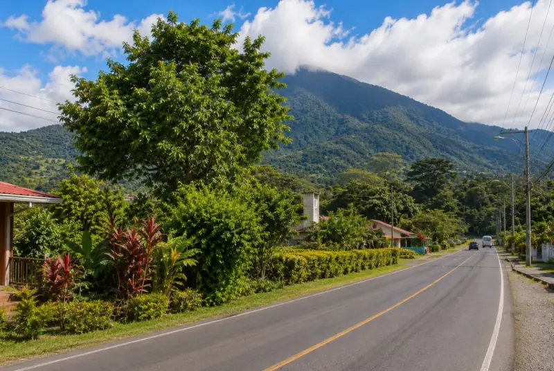 VENTA DE TERRENO CON MEJORAS EN ALTO BOQUETE CHIRIQUÍ