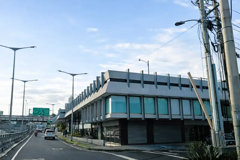 VENTA DE OFICINA O LOCAL EN AVENIDA TRANSÍSTMICA