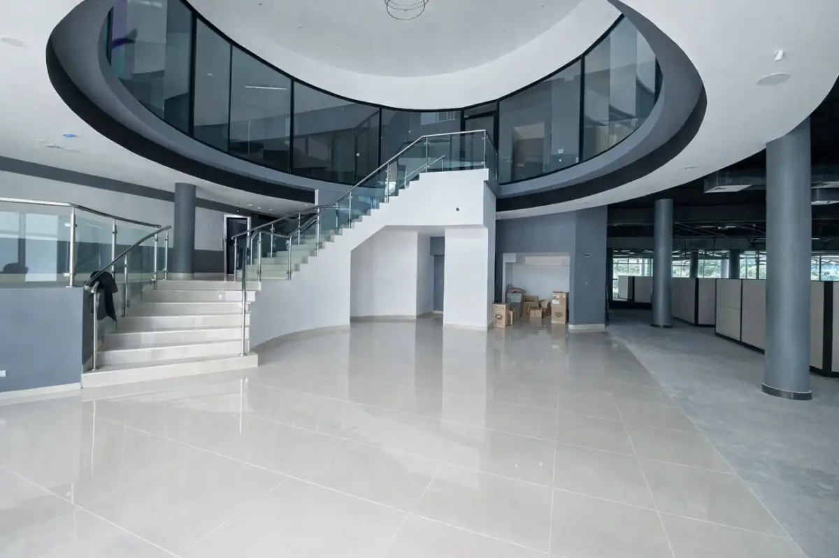 VENTA DE EDIFICIO Y ALQUILER DE LOCALES EN EL CARMEN