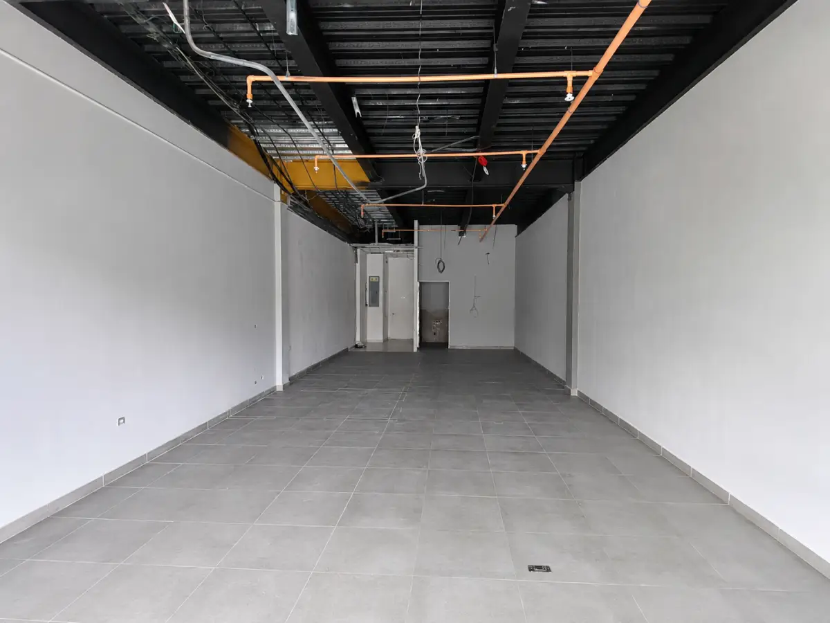PREMISES FOR RENT IN VERSAILLES