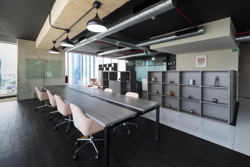 ALQUILER DE OFICINA EN CALLE 50